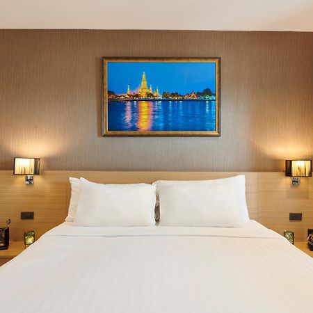 Adelphi Pattaya Hotel Bagian luar foto