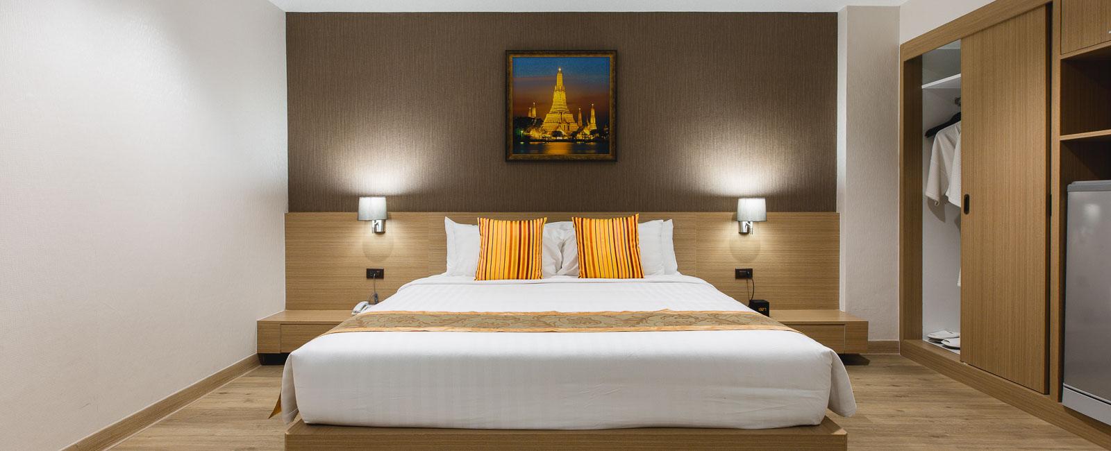 Adelphi Pattaya Hotel Bagian luar foto