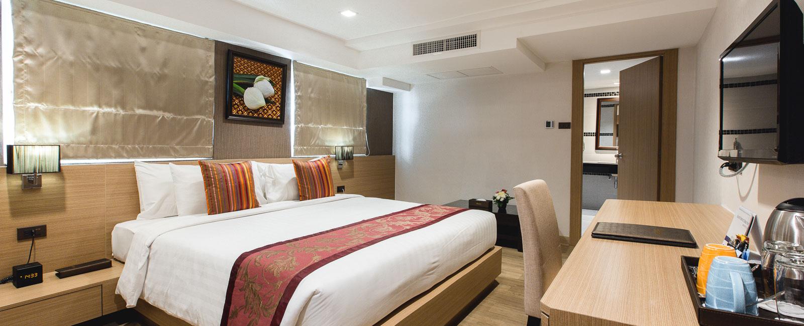 Adelphi Pattaya Hotel Bagian luar foto