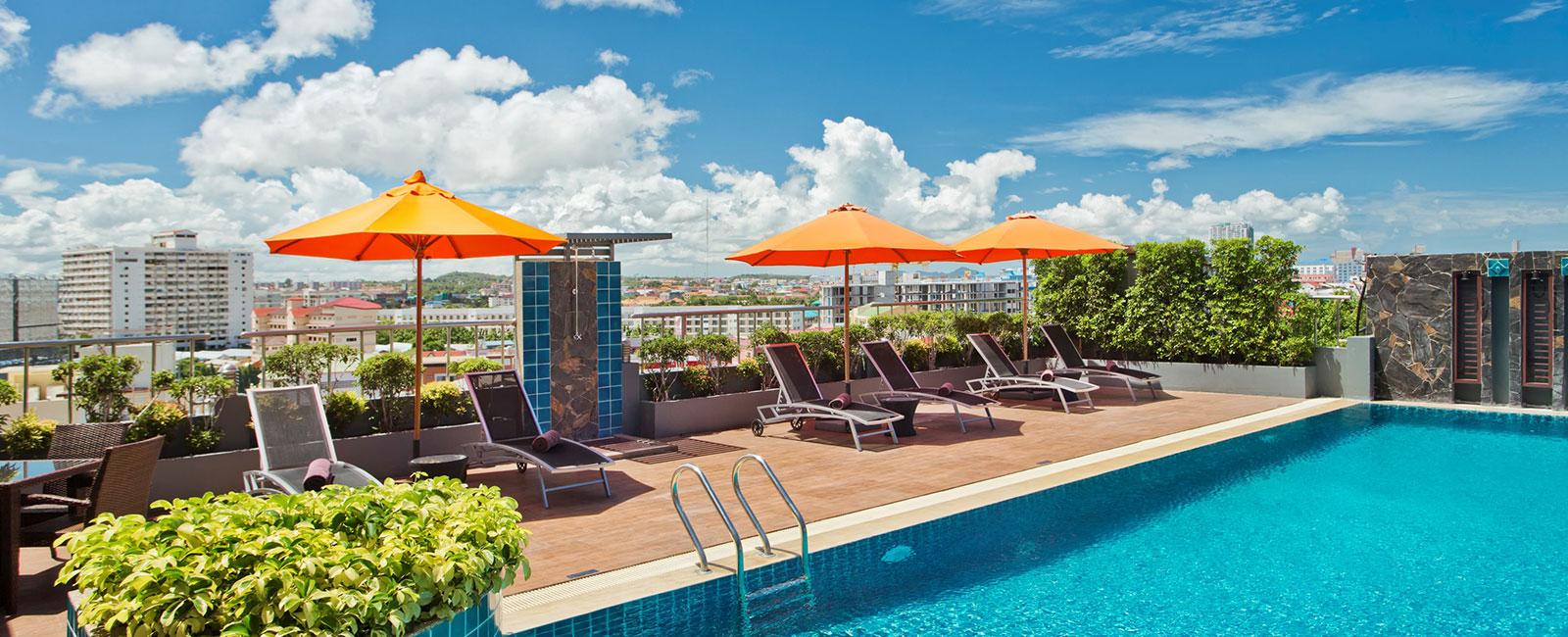 Adelphi Pattaya Hotel Bagian luar foto