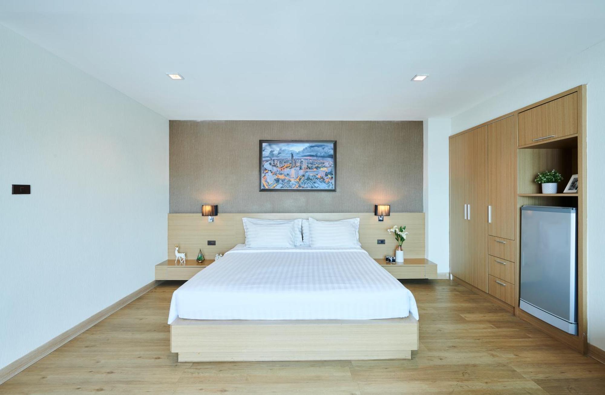 Adelphi Pattaya Hotel Bagian luar foto