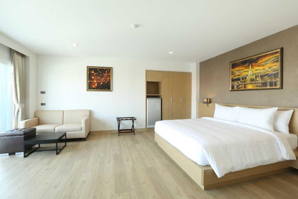Adelphi Pattaya Hotel Bagian luar foto